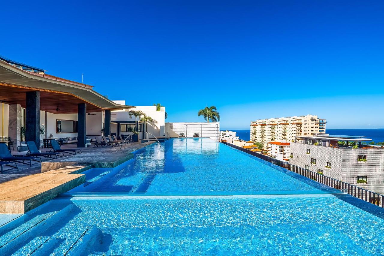 Madero 320 - 310 Hotel Puerto Vallarta Exterior photo